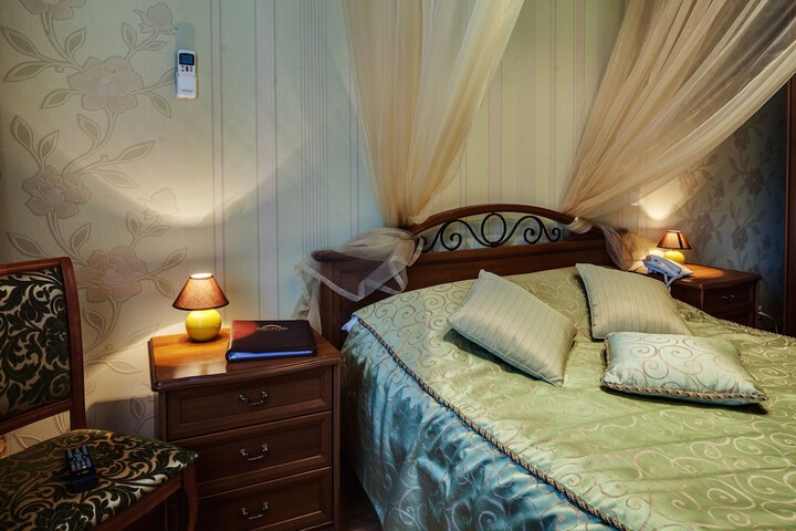Room 7 of 170