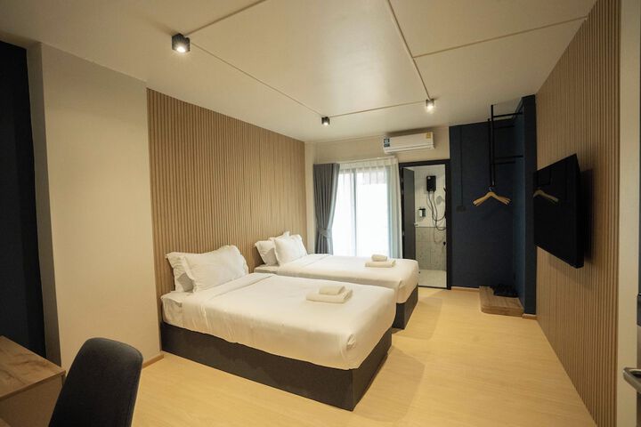 Room 50 of 96
