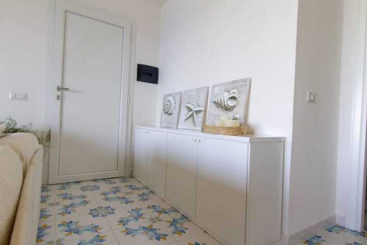 Room 2 of 45