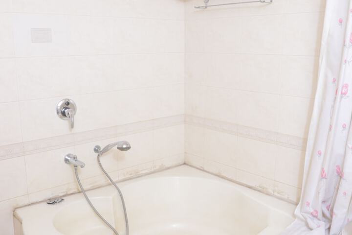 Room 14 of 22