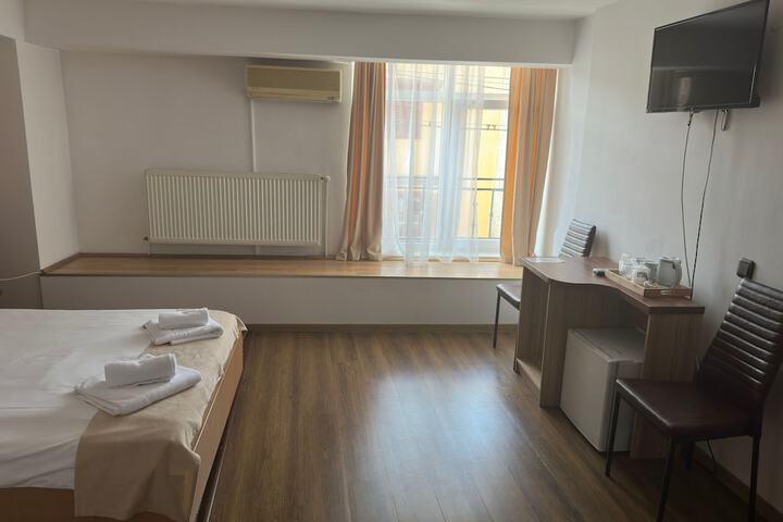 Room 49 of 83