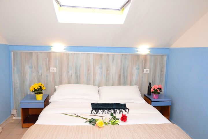 Room 15 of 52