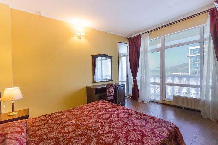 Room 16 of 50