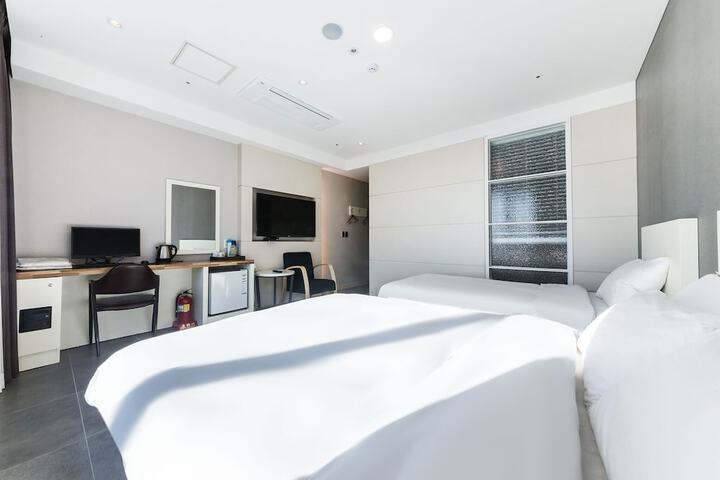 Room 5 of 55