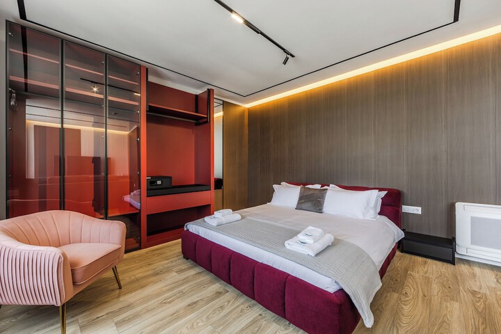 Room 71 of 171