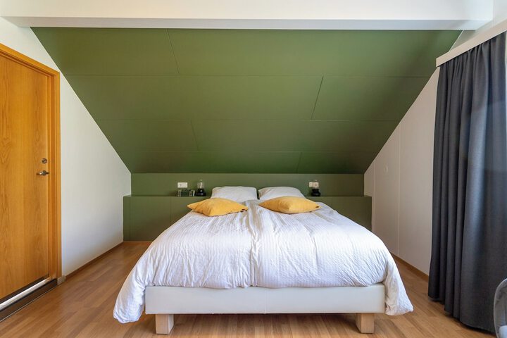 Room 13 of 123