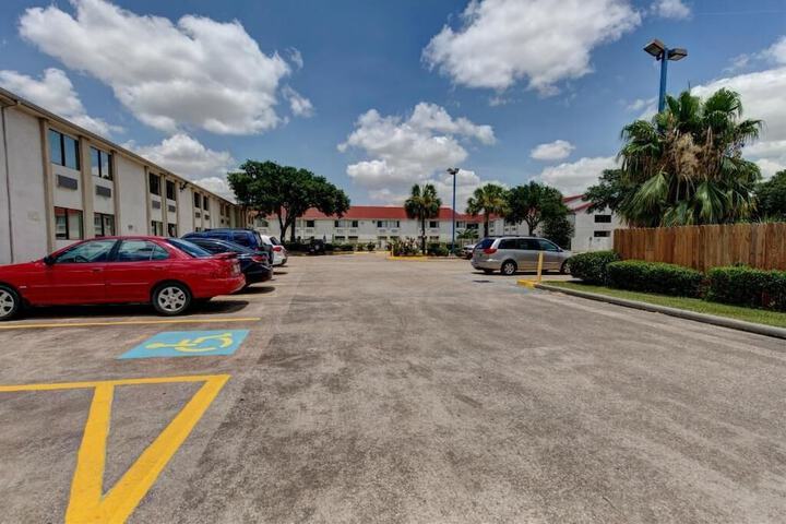 Property Grounds 25 of 27