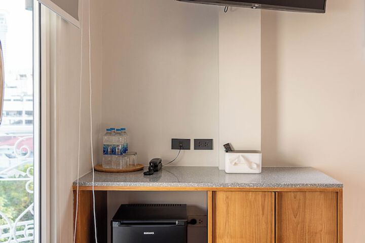 Room 15 of 27