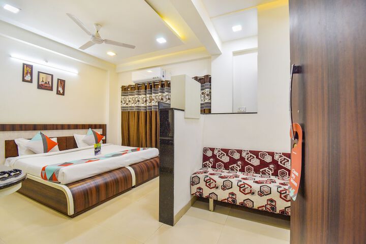 Room 13 of 21