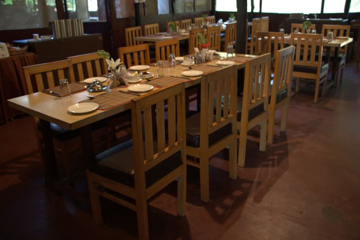 Dining 52 of 101