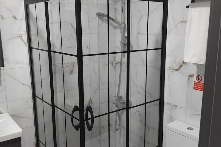 Room 20 of 29