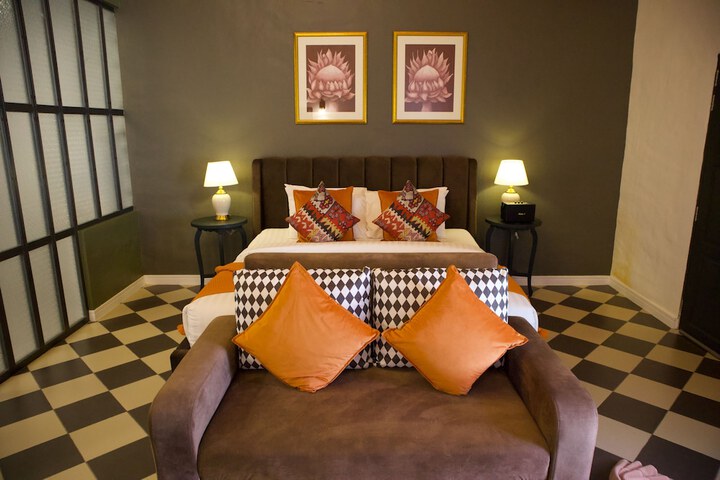 Room 26 of 145