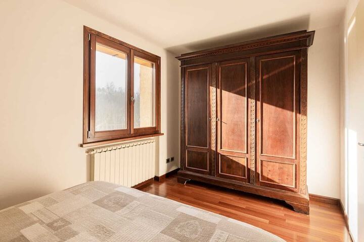 Room 6 of 38