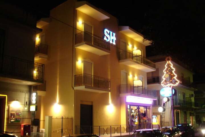 Front of property - evening/night