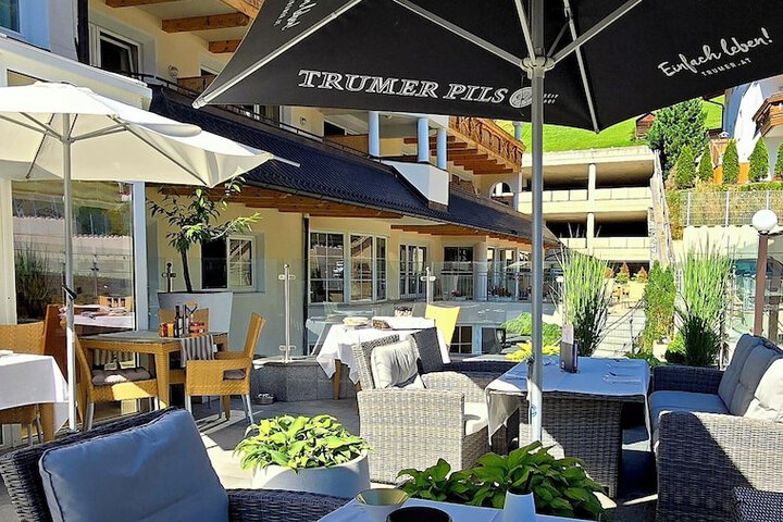 Sundeck 72 of 74