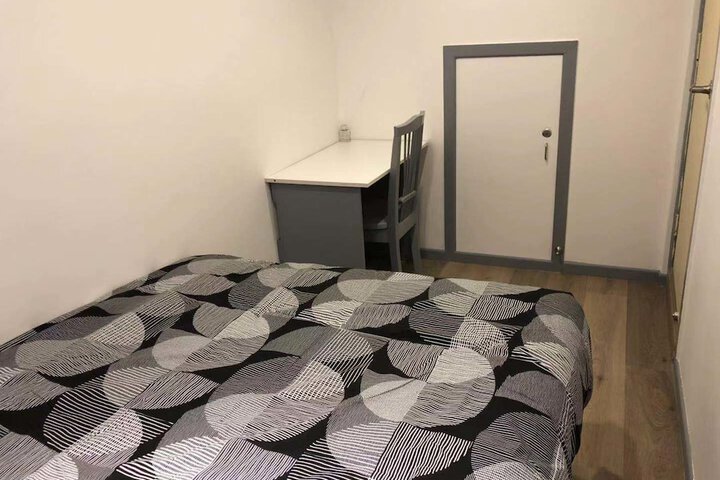 Room 3 of 12