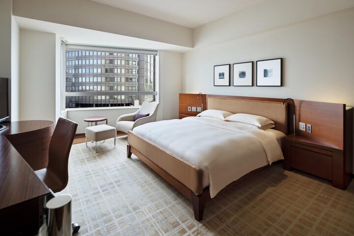 Room 55 of 216