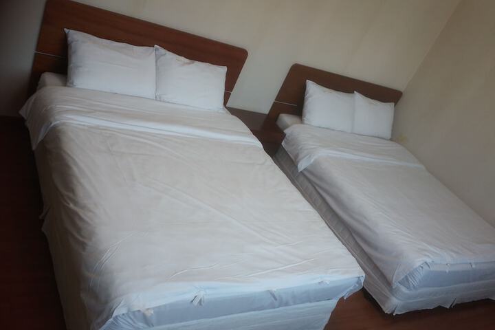 Room 6 of 47
