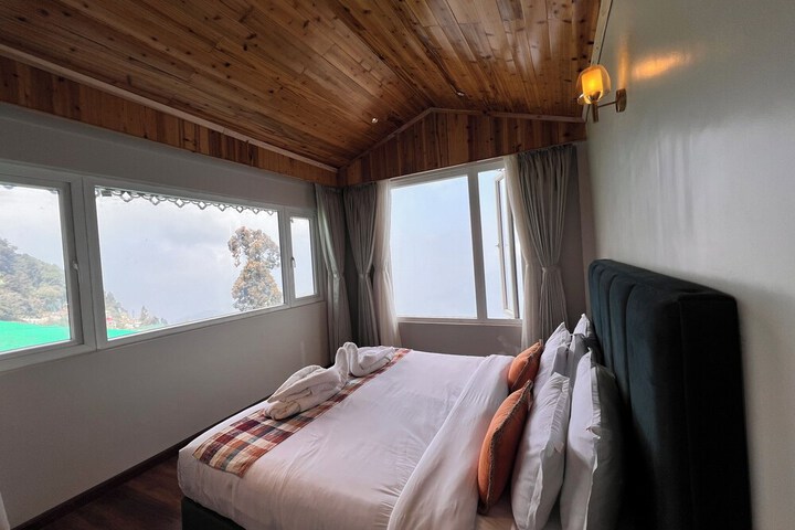 Room 5 of 57