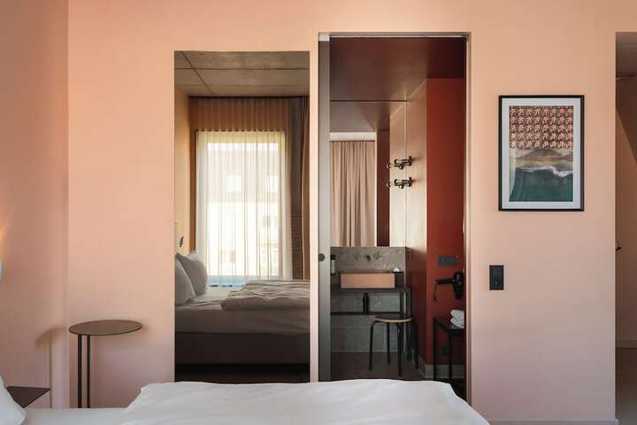 Room 37 of 112