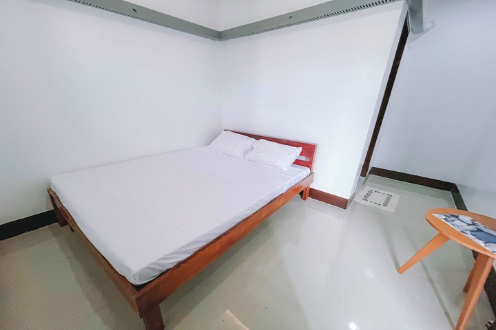 Room 33 of 58