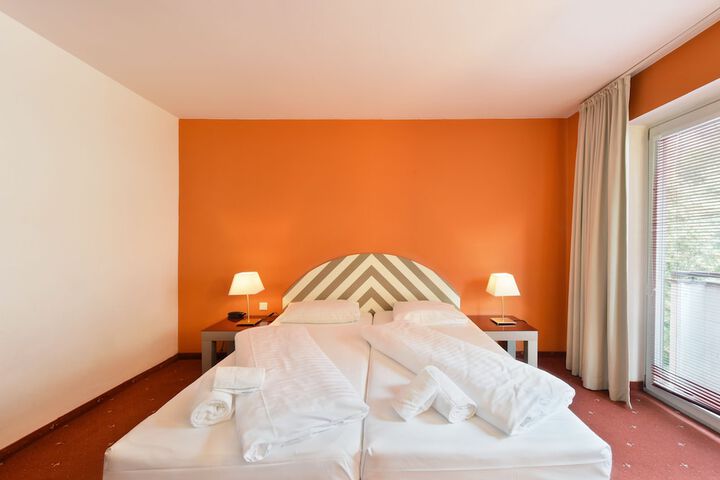 Room 20 of 49