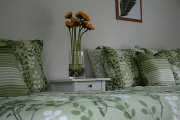 Room 8 of 18