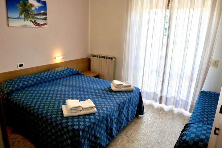 Room 6 of 39