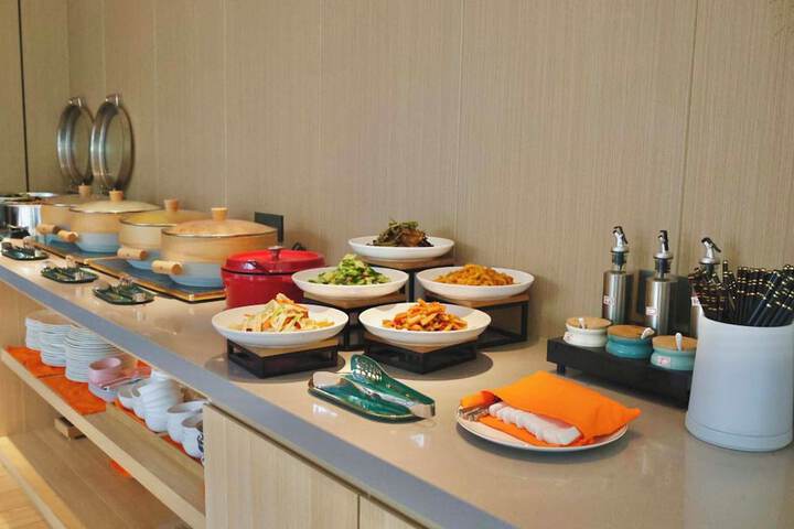 Breakfast/Coffee Service 119 of 176