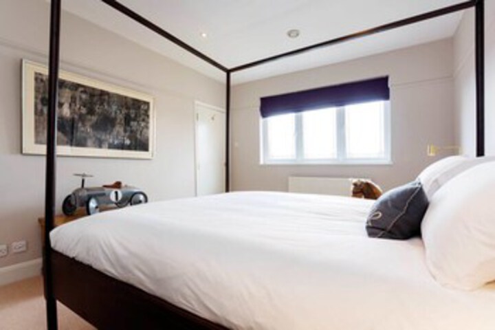 Room 21 of 31