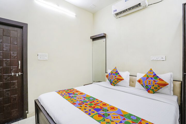 Room 14 of 24
