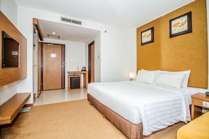 Room 16 of 47
