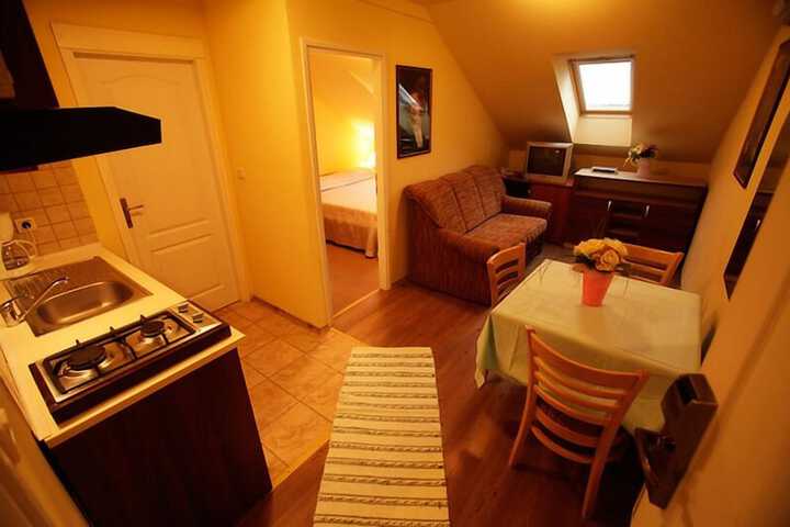 Room 18 of 29