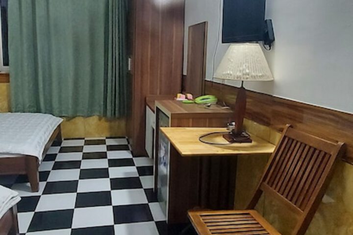 Room 30 of 51