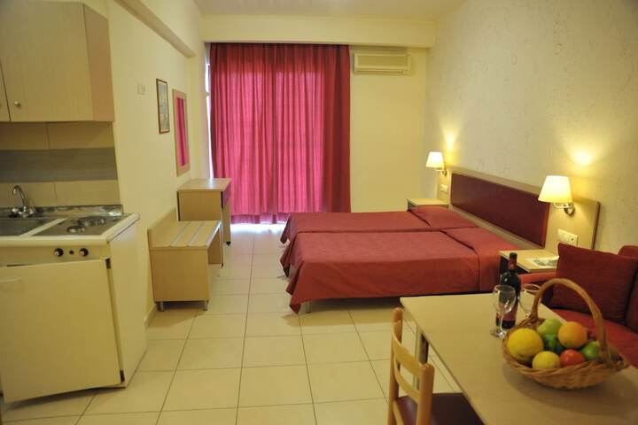 Room 12 of 43