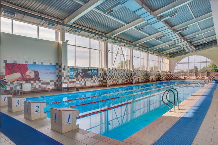 Hotel Pool