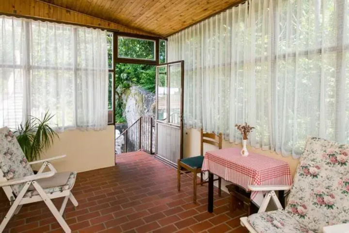 Terrace/Patio 6 of 9