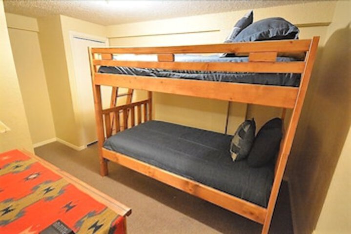 Room 22 of 28