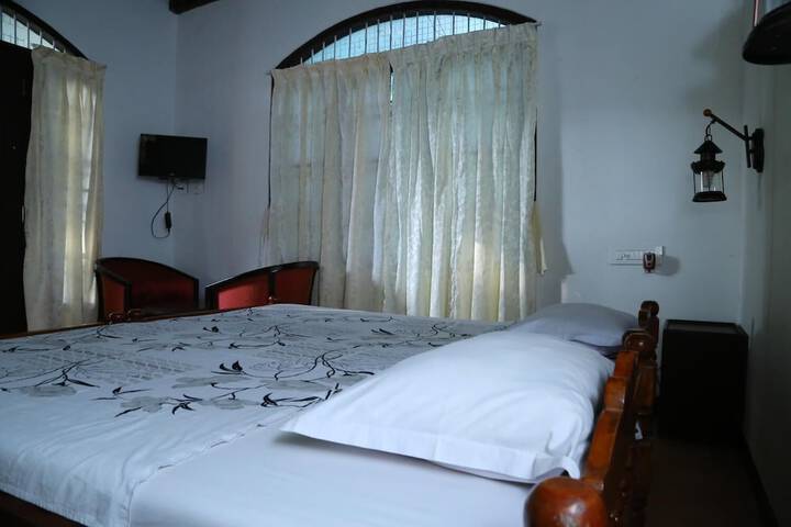 Room 18 of 51