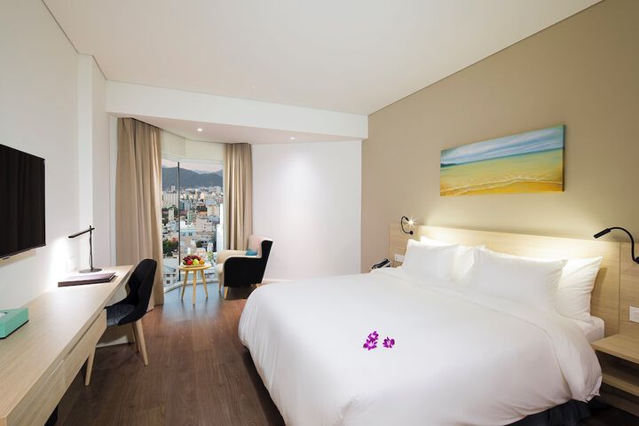 Room 21 of 76