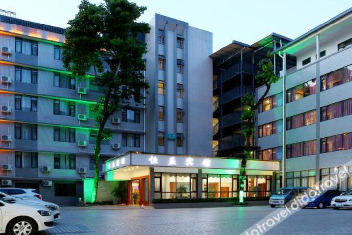 Hotel 4 of 25