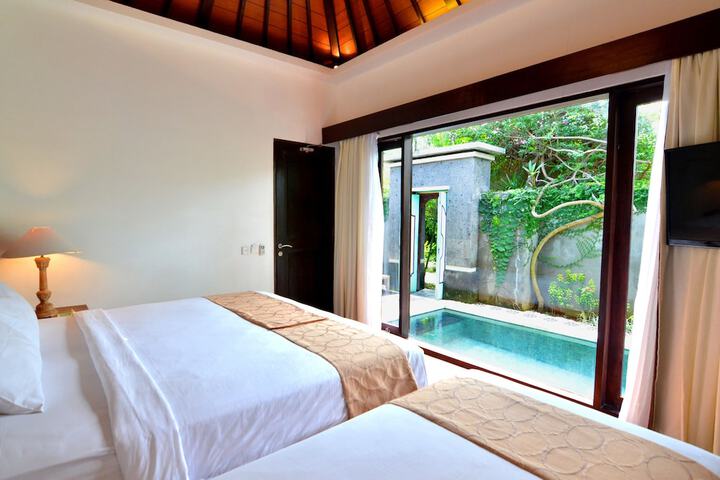 Room 20 of 49