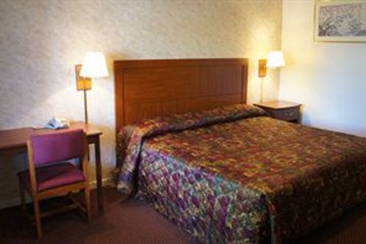 Room 8 of 21