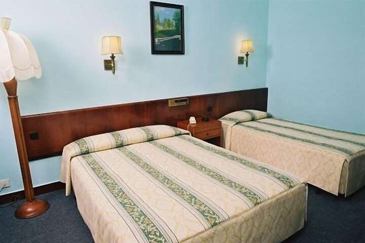 Room 13 of 47
