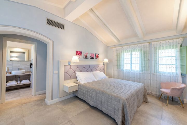 Room 30 of 72