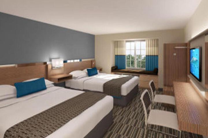2 Queen Beds (16 of 19)