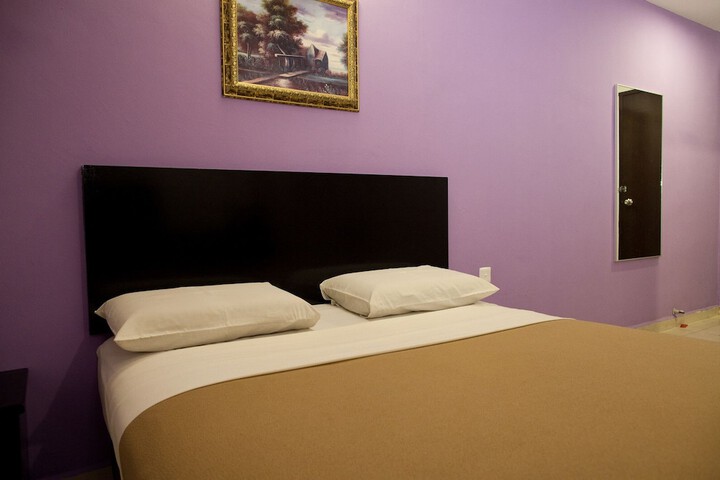 Room 20 of 35