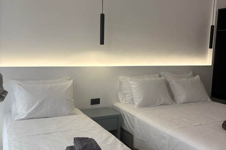 Room 9 of 25