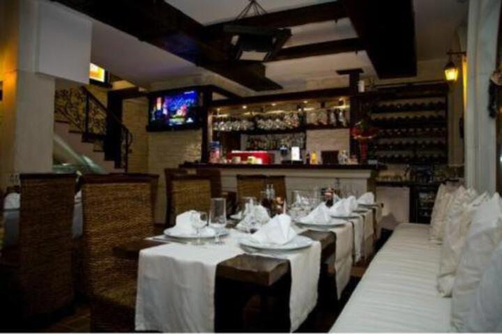 Dining 47 of 62