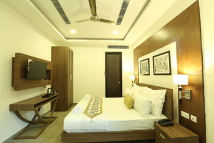Room 35 of 51